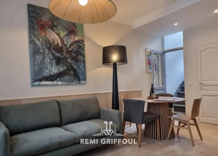 La Maison D'etienne - King Size Beds - Center - 4p Hébergement de vacances *