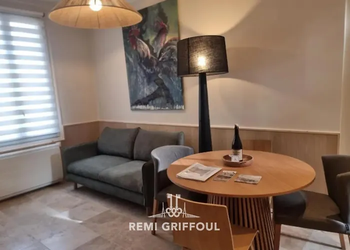 La Maison D'etienne - King Size Beds - Center - 4p